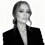 Александра, фото