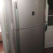 Холодильник SHARP двухкамерный, в г.Луганск