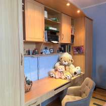 Многофункциональная мебельная стенка со столом, в Костроме