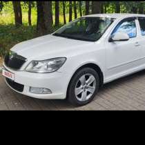 Продается машина школа Октавия. 2014 года, в Москве