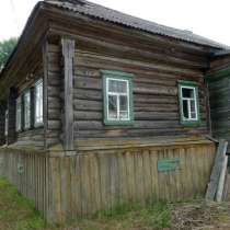Бревенчатый дом в жилой деревне с хорошим подъездом, в Москве