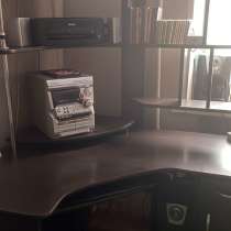 Продам компьютерный угловой стол, в Стерлитамаке