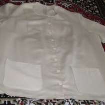 Рубашка блузка женская 50-52 размер кремого цвета с карманам, в Сыктывкаре