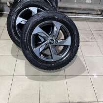 Продаю зимнее колеса r16/215/60 с оригинальными дисками, в Москве