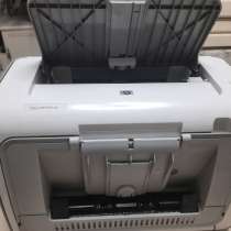 Принтер HP LaserJet 1102-Хороший лазерный принтер, в г.Алматы