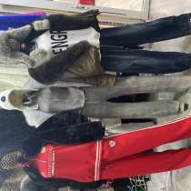 Требуется продавец !!!, в Москве