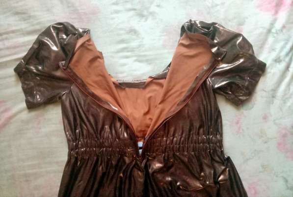 Платье с эффектом металлик с карманами в Орле