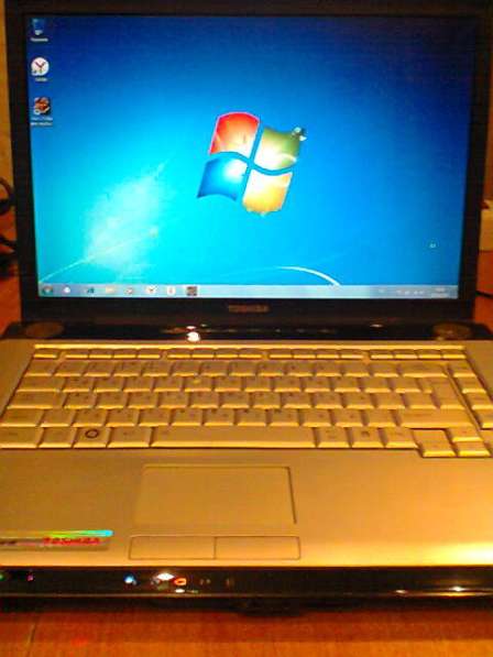 Toshiba Satellite U50-A-L4M Петли матрицы в Москве фото 7