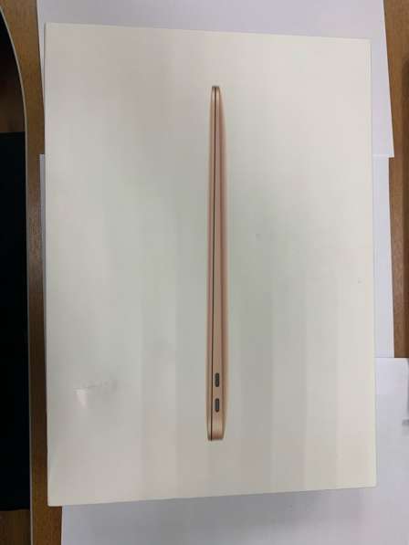 Ноутбук Apple MacBook Air 13 Late 2020 в Москве фото 3