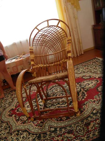 Роскошное плетёное кресло-качалка в отличном состоянии в Анапе фото 7