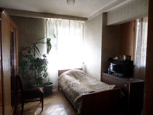 продается 6-комнатная квартира В центре Еревана в фото 8