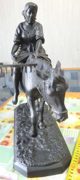 Чугунная скульптура Крестьянка с граблями на лошади, Касли в Ставрополе фото 6