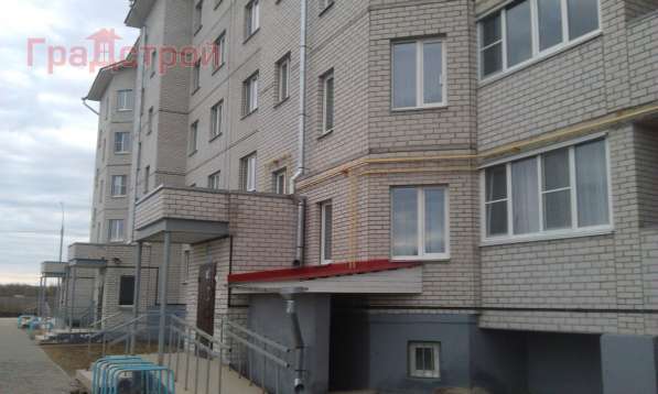 Продам трехкомнатную квартиру в Вологда.Жилая площадь 65 кв.м.Дом кирпичный.Есть Балкон.