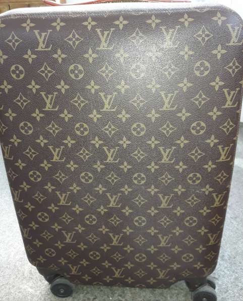 Продам чемодан Louis Vuitton оригинал в фото 12