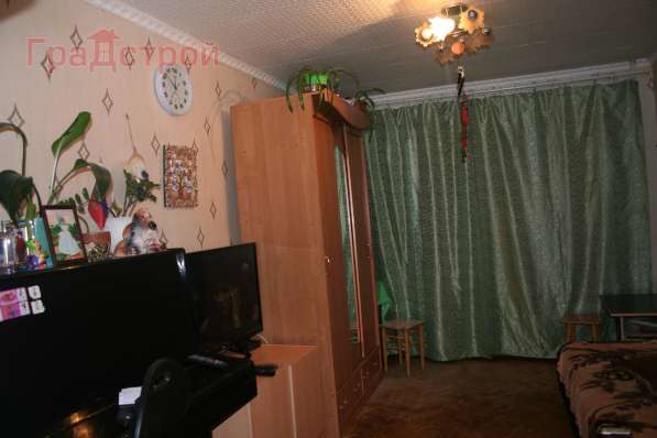 Продам трехкомнатную квартиру в Вологда.Жилая площадь 55 кв.м.Этаж 2.Дом кирпичный.