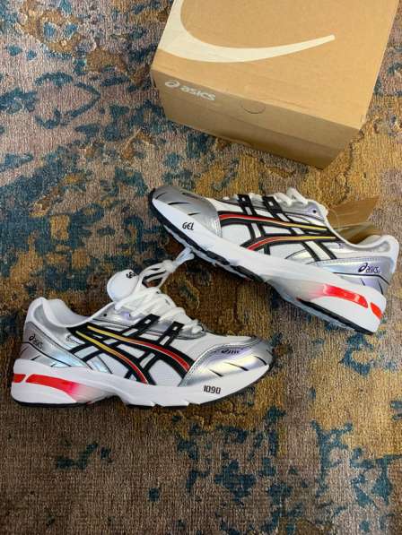 ASICS Gel 1090