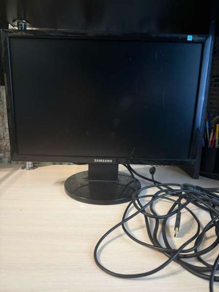 Монитор Samsung