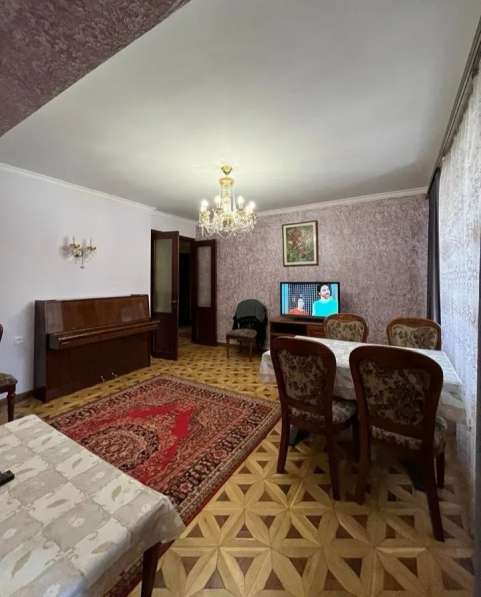 Посуточная аренда, 4комн. квартира в центре в фото 3