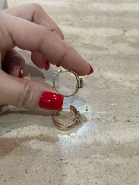 Бриллинтовые сережки в Сочи