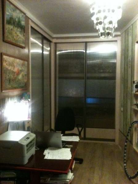 Квартира (статус нежилой фонд) 50+15 метров, и комната обме в Санкт-Петербурге фото 7