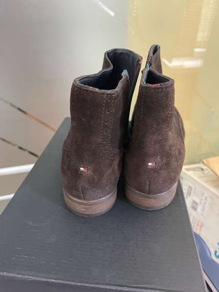 Замшевые коричневые ботинкиTommy Hilfiger в Москве фото 4