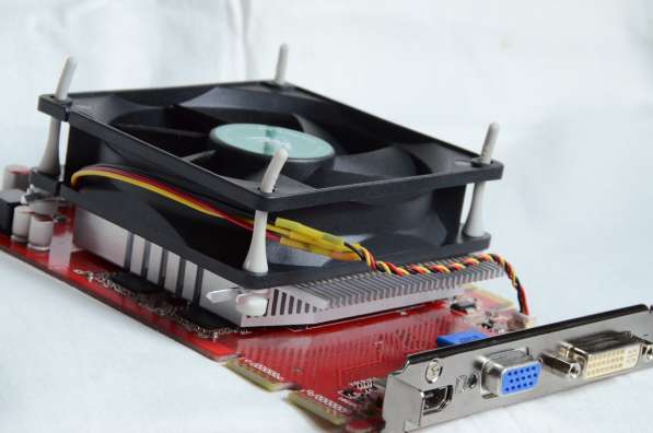 Видеокарта ATI 5670 PCI-E с большим вентилятором в Воронеже фото 8