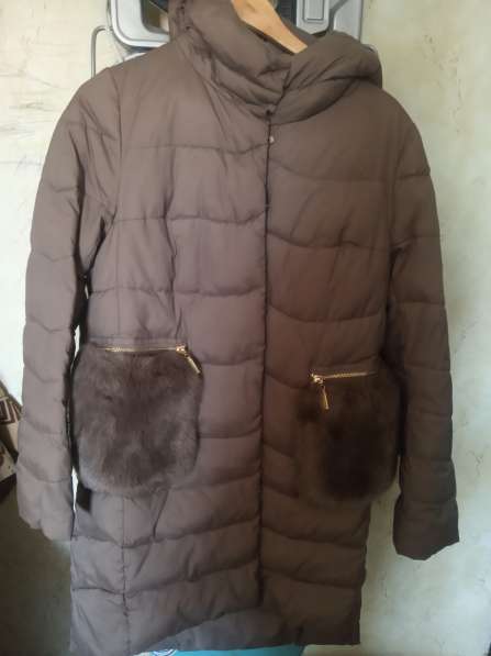 Продам длинную, зимнюю куртку в Новосибирске