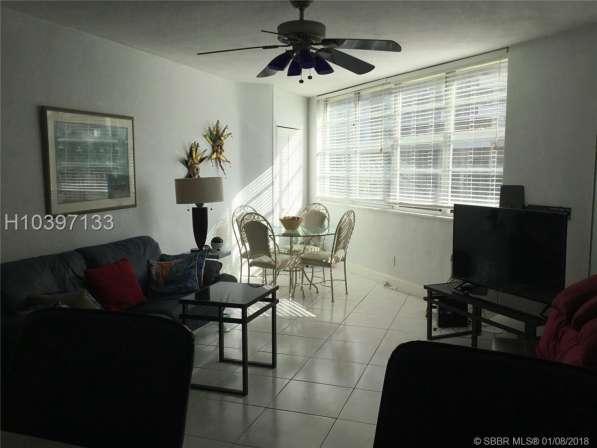 Продается прекрасная однокомнатная квартира в Майами в фото 7