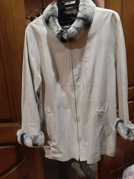 Продаётся кожаная женская куртка в Пензе фото 3