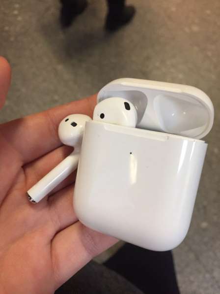 AirPods 2 в Санкт-Петербурге