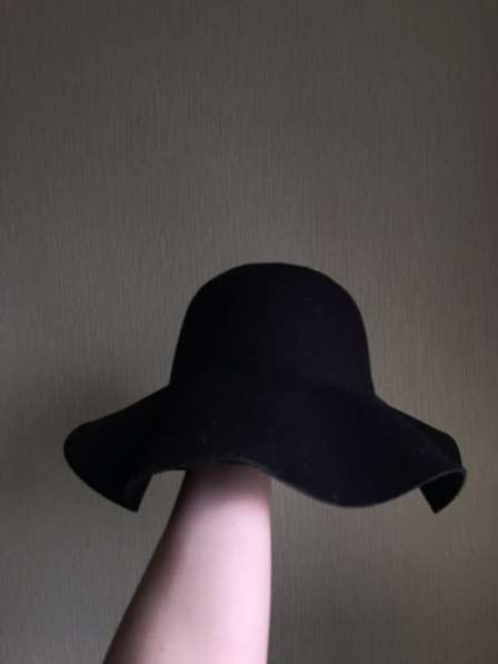 Шляпа женская чёрная в Нижнекамске