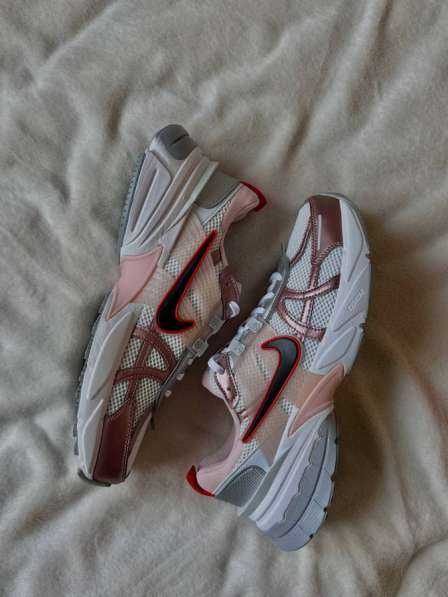 Кроссовки Nike V2K Run в Москве