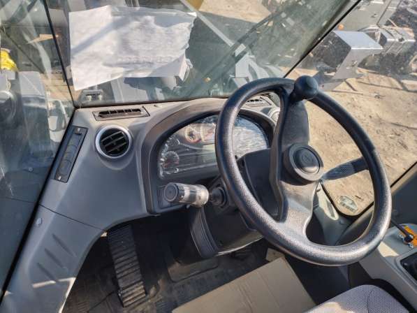 Фронтальный погрузчик XCMG ZL60GV в Краснокамске фото 6