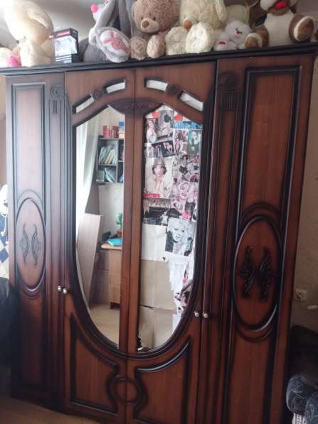 Шкаф распашной