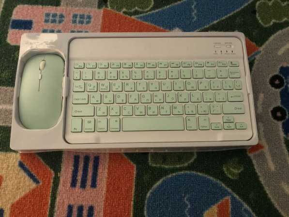 Клавиатура беспроводная подойдет для телефона, планшета, ПК