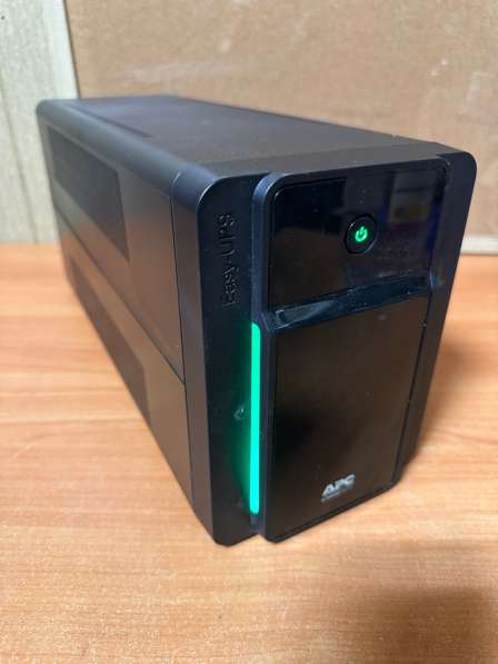 ИБП APC Easy-UPS BVX2200LI