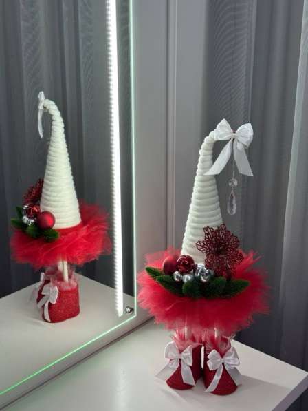 Елка Топотушка