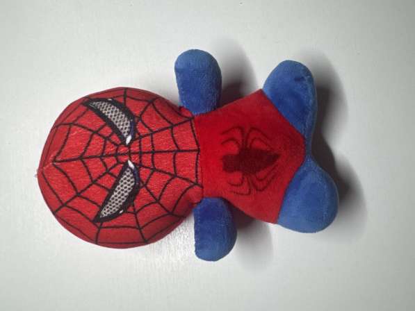 Игрушка "человек паук"