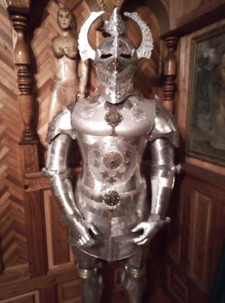 Рыцарь тевтонский-скульптура из металла в Краснодаре