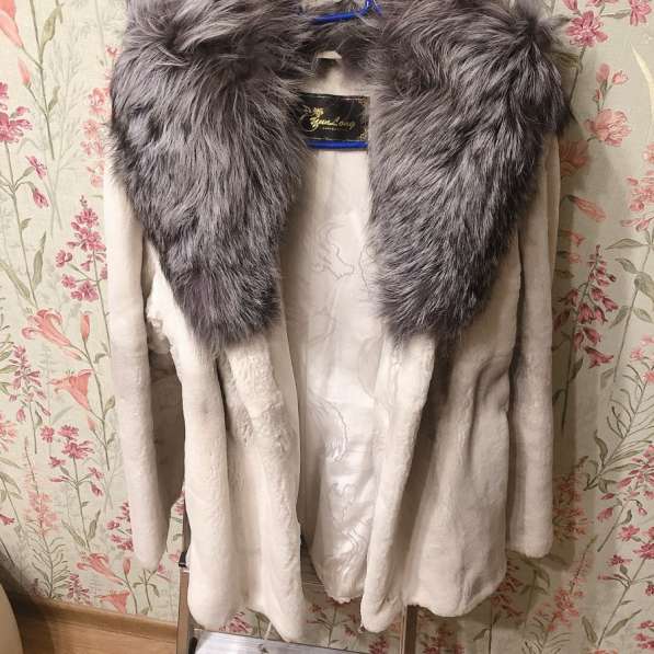 Шуба с чернобуркой