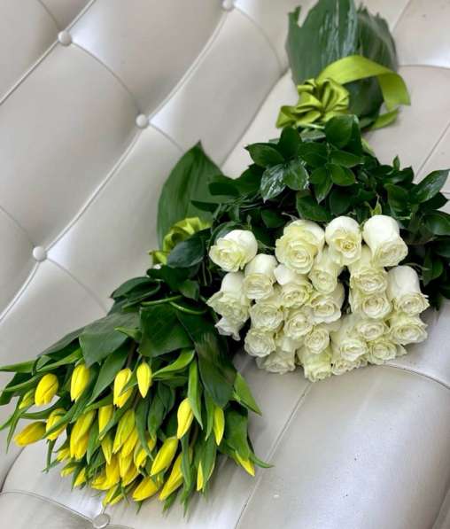 Белые розы и Тюльпаны