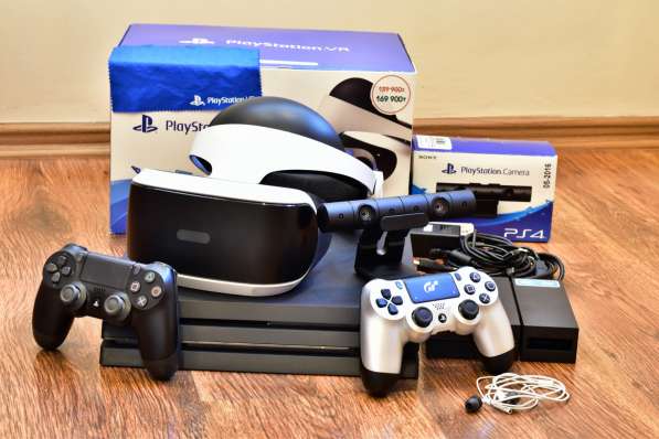 PlayStation 4 Pro, очки PS VR, камера PS Camera и 2 джойстик