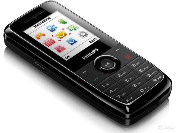 Сотовый телефон Philips Xenium X100 (2 SIM-карты)