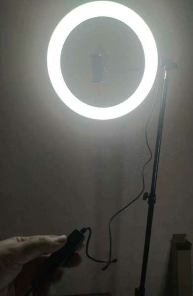 Кольцевая лампа с штативом в Коломне фото 4