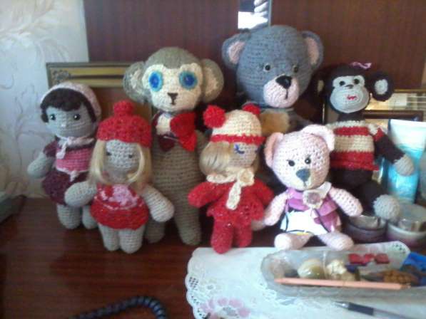 Вязаные игрушки кукла в фото 20