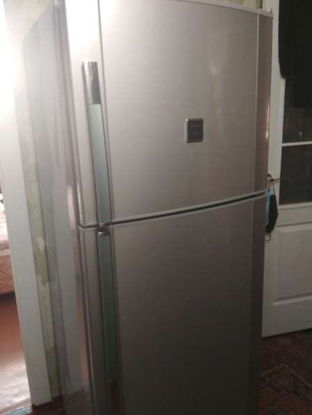 Холодильник SHARP двухкамерный