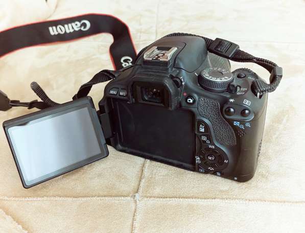 Canon 600D зеркальный фотоаппарат в Новокубанске фото 4