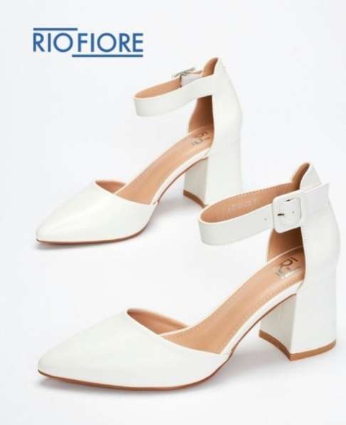 Туфли белые 37 размер RioFiore