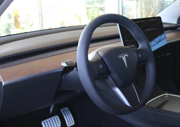 Rent a Tesla Model 3 for a day в фото 4