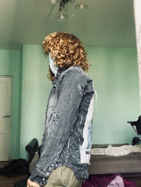 Джинсовая куртка рванная в Якутске фото 3